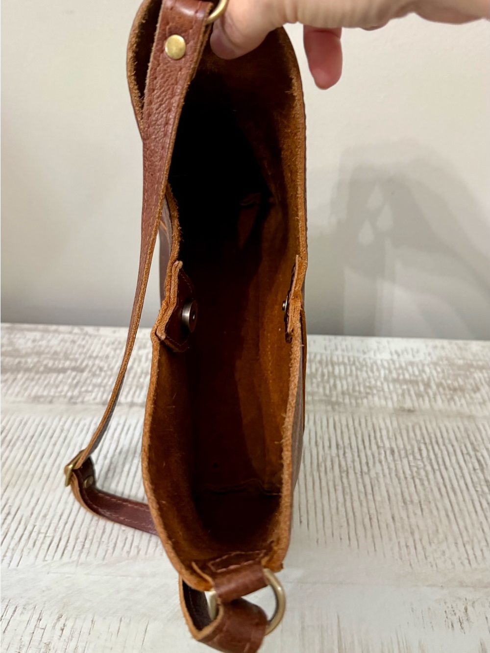 Portland Leather Small Naomi Shoulder Bag in Nutmeg - Picture 7 of 12